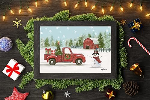 B תמונת חווה של מושלג קיר לחג המולד עם איש שלג באסם אדום ומשאית אדומה הנושאת עץ חג מולד לקישוט הבית
